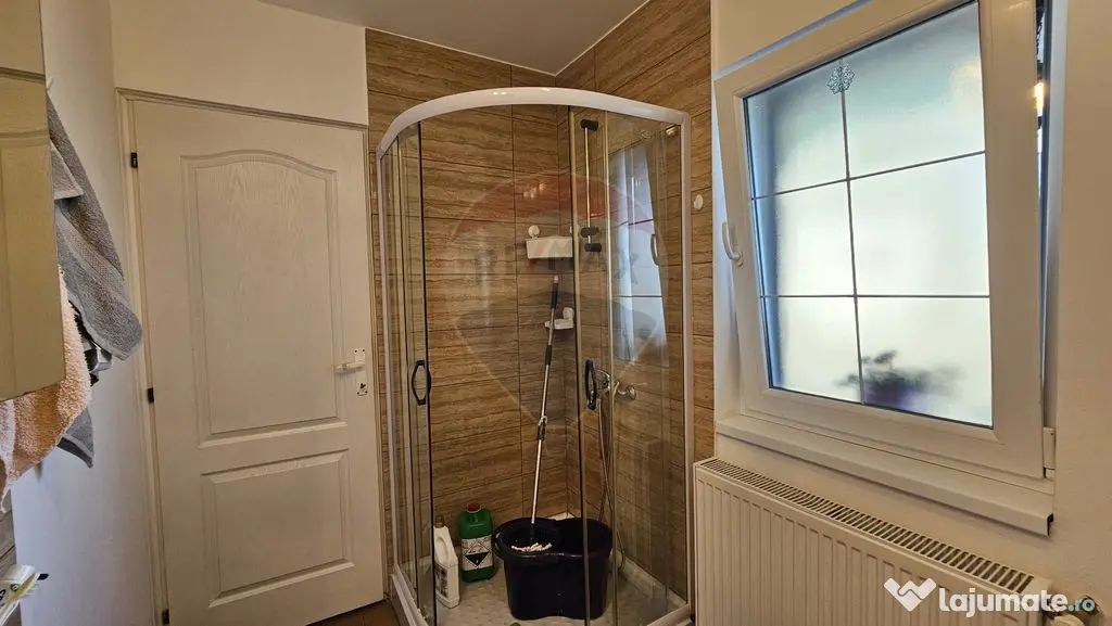 Casă / Vilă de lux, 6 camere, Liteni-Moara, Suceava