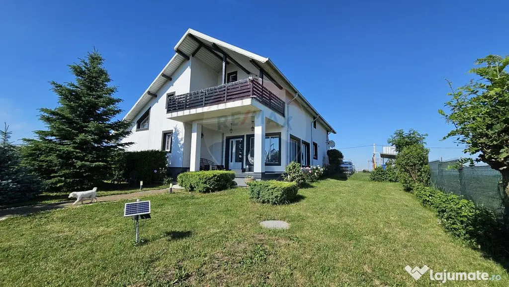 Casă / Vilă de lux, 6 camere, Liteni-Moara, Suceava