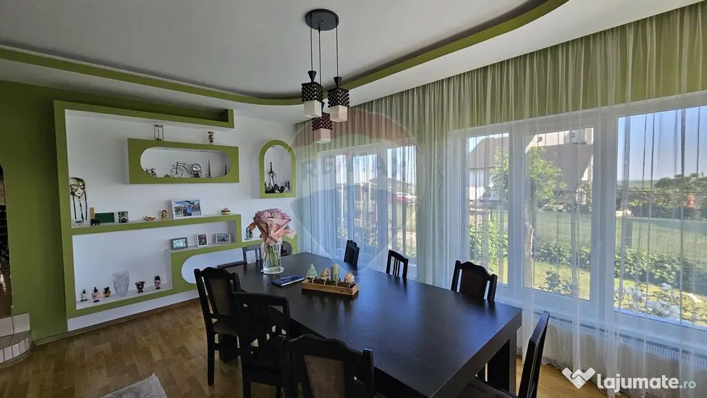 Casă / Vilă de lux, 6 camere, Liteni-Moara, Suceava