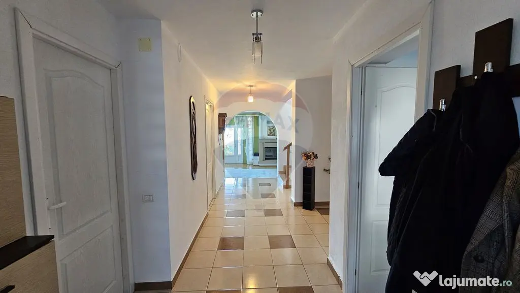 Casă / Vilă de lux, 6 camere, Liteni-Moara, Suceava