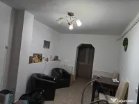 Dau in chirie apartament cu 3 camere 