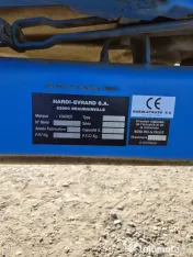 Mașină de erbicidat tractat Evrard 2800 TDS, an 2005, latime 24 metri, 2.800 l 