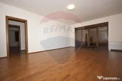 INCHIRIERE Apartament cu 3 camere in zona Aviatiei 