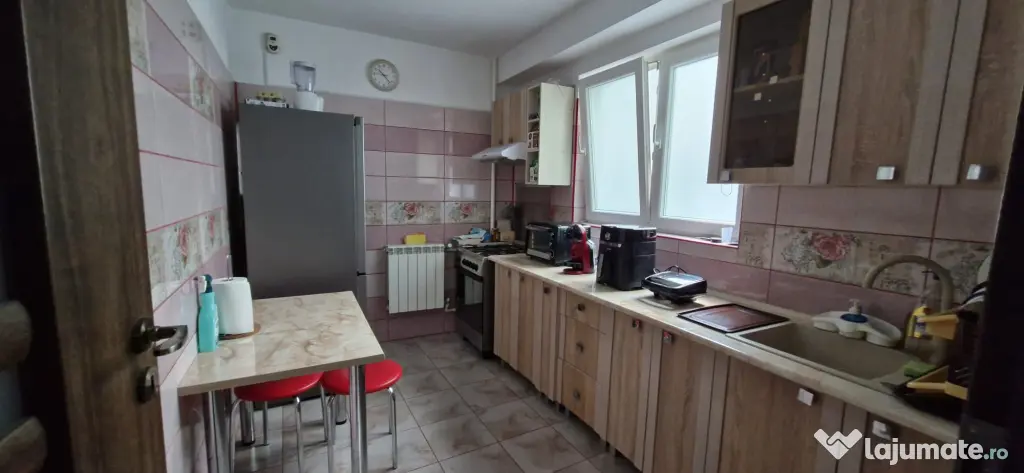 Inchiriez apartament 2 camere Drumul Taberei de la 1 septembrie