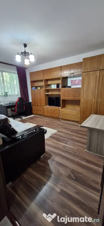 Inchiriez apartament 2 camere Drumul Taberei de la 1 sept
