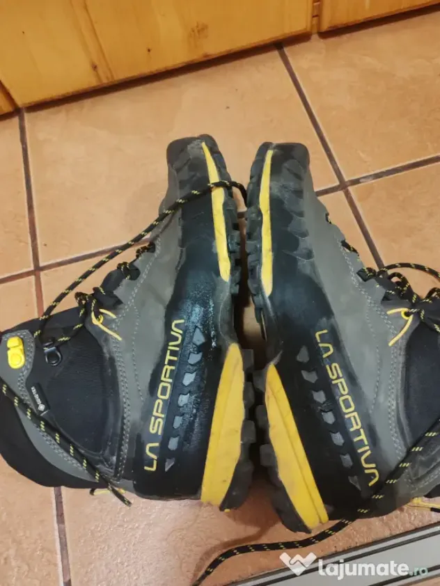 Bocanci munte La Sportiva TX5 Evo Mid