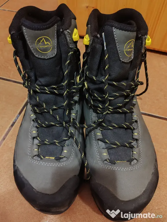 Bocanci munte La Sportiva TX5 Evo Mid