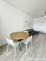 Inchiriez apartament zona Vivo 2 camere