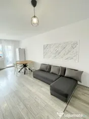 Inchiriez apartament zona Vivo 2 camere