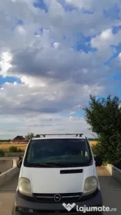 Opel vivaro auto
