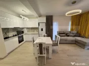 Apartament modern de închiriat 