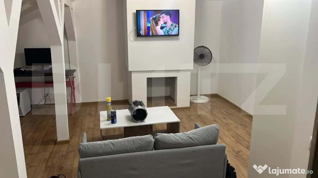 Apartament de vânzare cu 2 camere, mansardă și terasă, Z