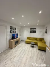 Apartament cu 3 camere, renovat, 52 mp, etaj 1, zona Hotel R 