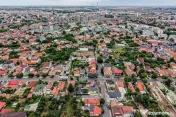 Casa Solida cu Mansarda in Zona Excelenta Parneava