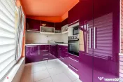 Casa Solida cu Mansarda in Zona Excelenta Parneava 