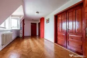 Casa Solida cu Mansarda in Zona Excelenta Parneava