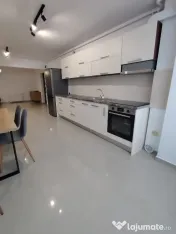 Inchiriere Apartament 2 camere semidecomandat, 58 mp ,Florilor 