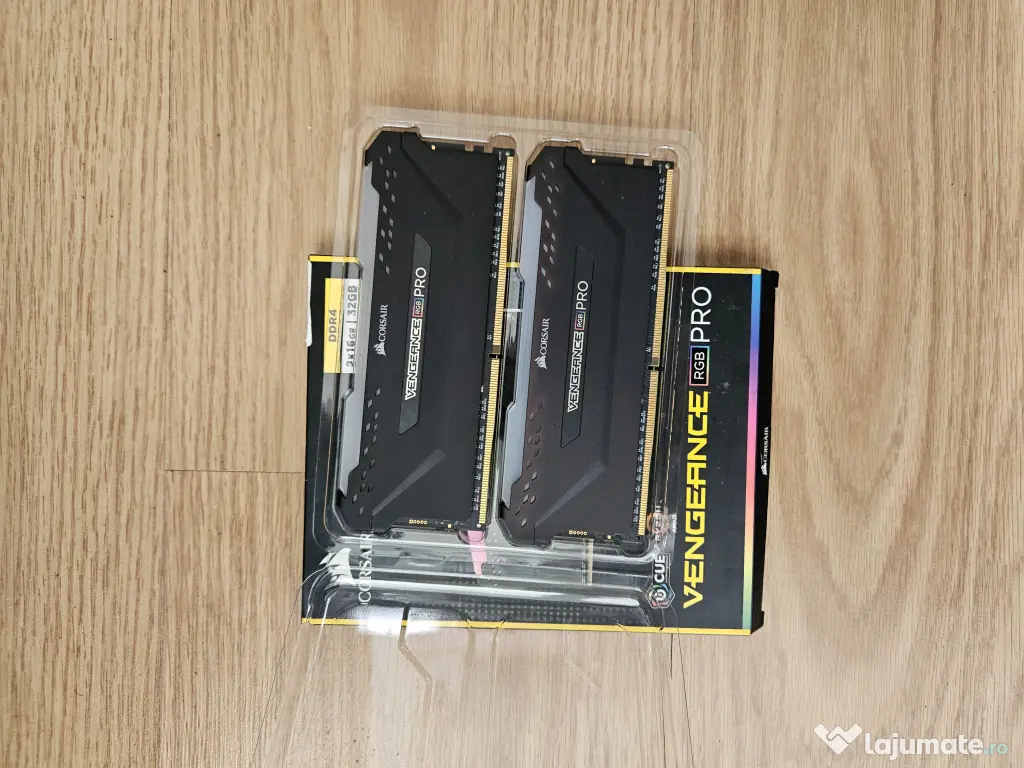 Memorie RAM Corsair VENGEANCE® RGB PRO 32GB (2X16), DDR4, 3600MHz, CL18 Kit