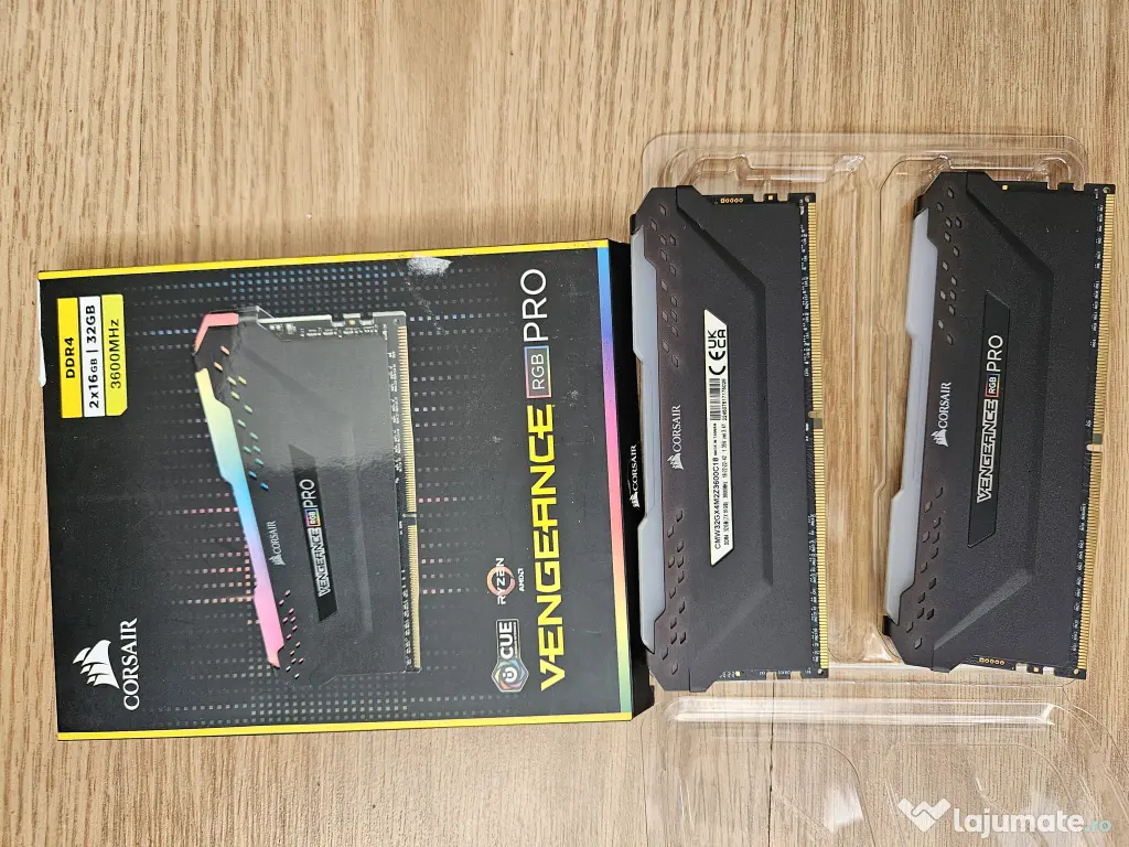 Memorie RAM Corsair VENGEANCE® RGB PRO 32GB (2X16), DDR4, 3600MHz, CL18 Kit