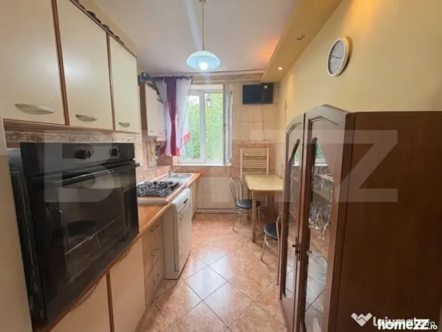 Apartament 2 camere la parter, zona O.M. - Hunedoara (Hunedoara)