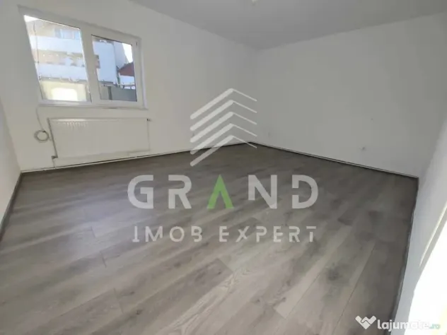 Casa Moderna | 5 Camere | Curte Interioara | Garaj | Parcare