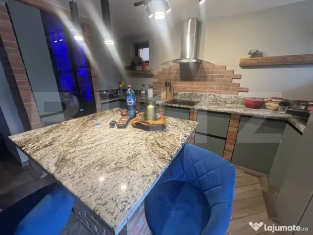 Casa tip pensiunea, ideala pentru dezvoltare
