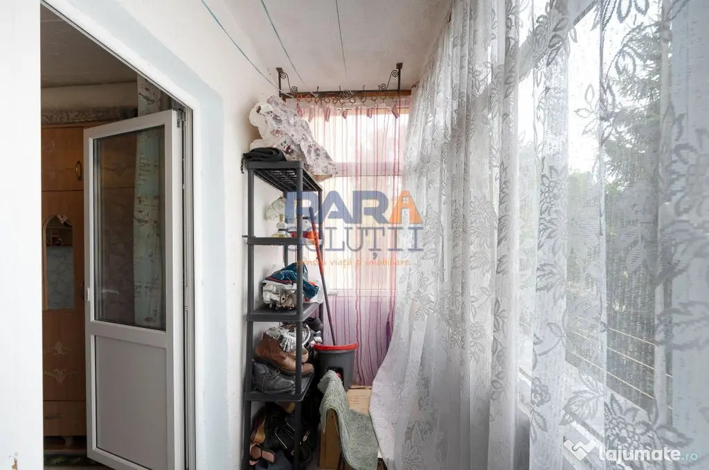 3 camere, 3 balcoane, etaj 3