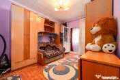 3 camere, 3 balcoane, etaj 3