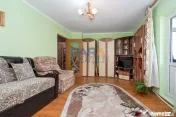 3 camere, 3 balcoane, etaj 3