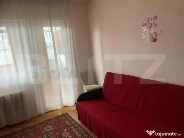 Apartament 3 camere, decomandat, parcare, zona Piata Marasti