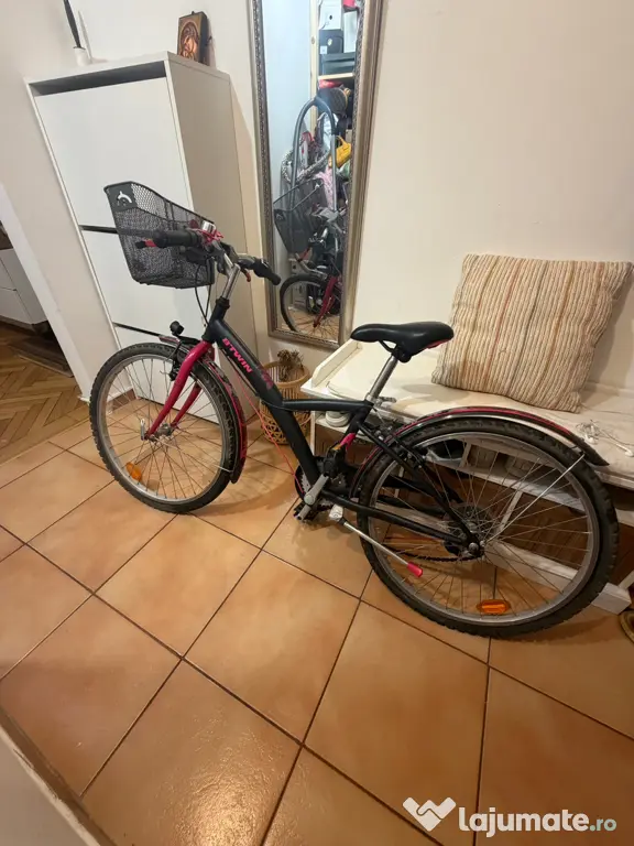 Două biciclete de vânzare