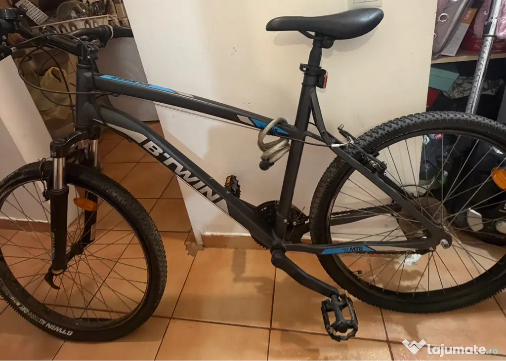 Două biciclete de vânzare