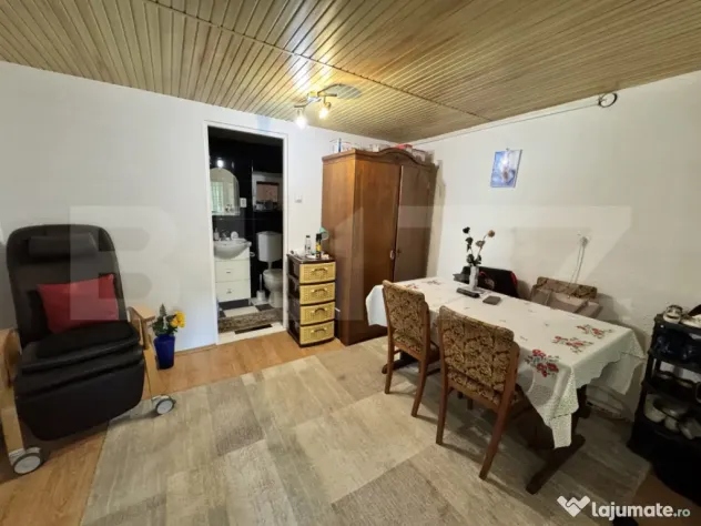 De vânzare casă în Jibou, cu teren de 70 ari