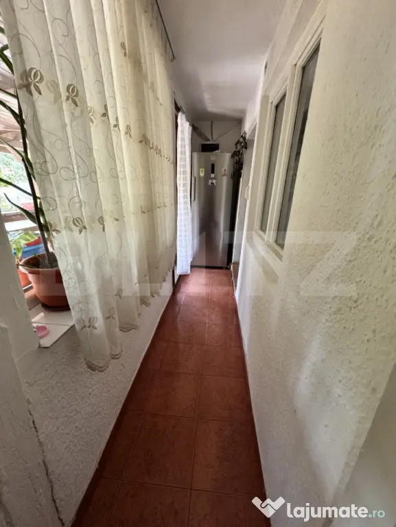 De vânzare casă în Jibou, cu teren de 70 ari