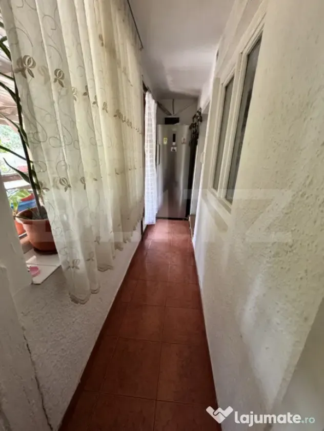 De vânzare casă în Jibou, cu teren de 70 ari