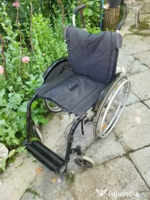 Scaun cu rotile pentru persoane cu dizabilitati