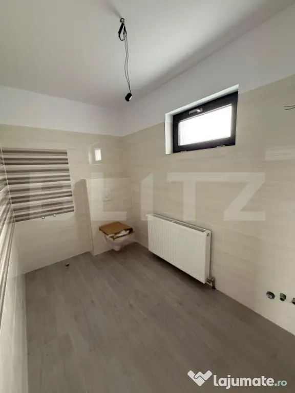 Casa de vanzare - 5 camere, constructie 2021
