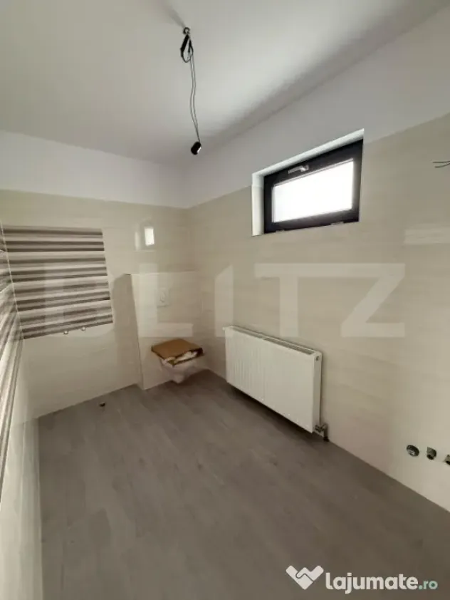 Casa de vanzare - 5 camere, constructie 2021