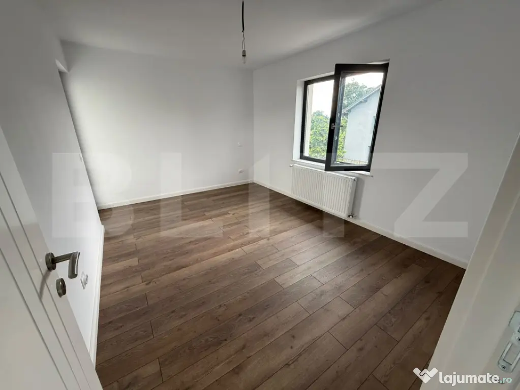 Casa de vanzare - 5 camere, constructie 2021