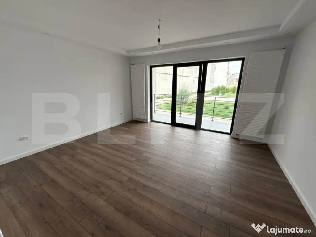 Casa de vanzare - 5 camere, constructie 2021