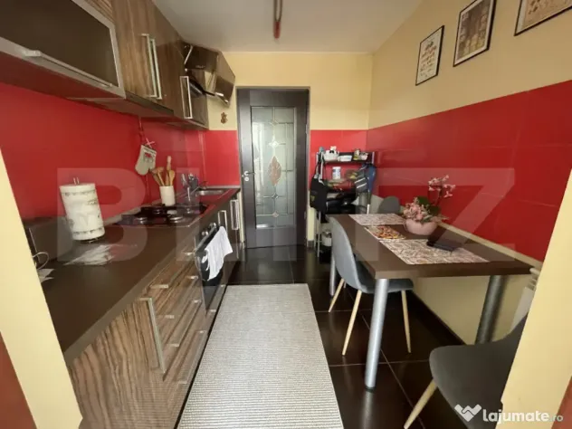 Apartament 2 camere, etaj intermediar, cu garaj | 55 mp + ba