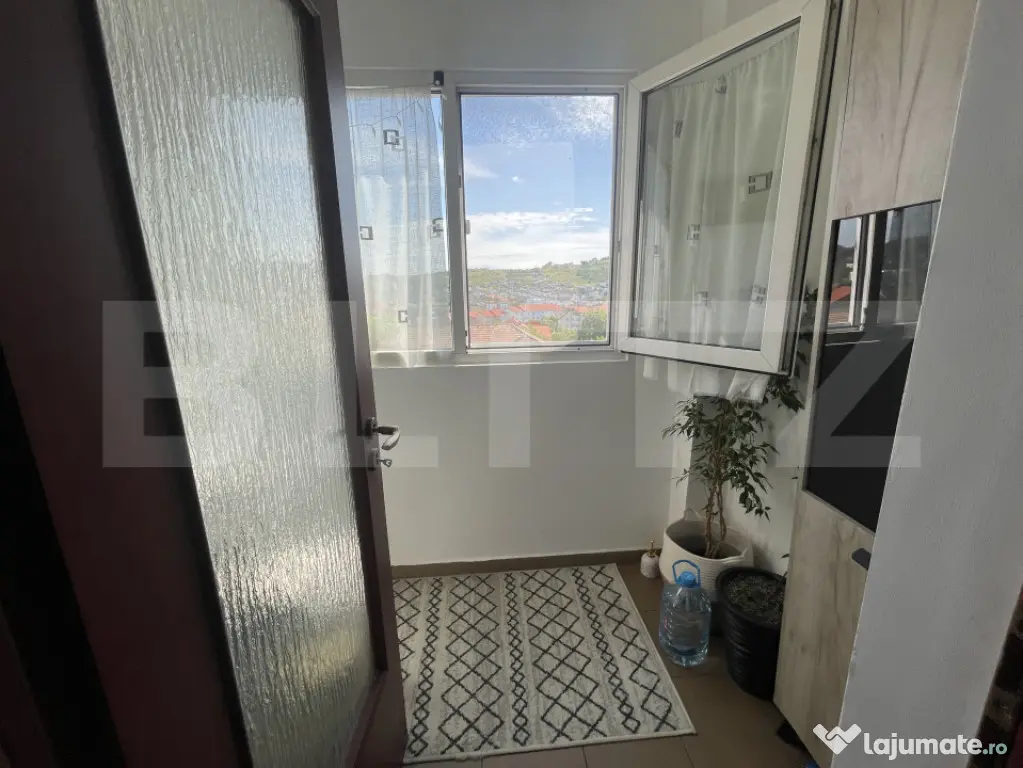 Apartament 2 camere, etaj intermediar, cu garaj | 55 mp + ba