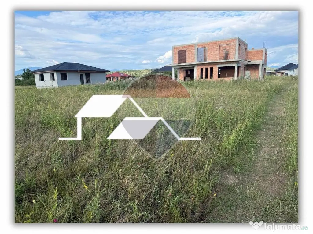 Teren construibil imediat - DE VANZARE