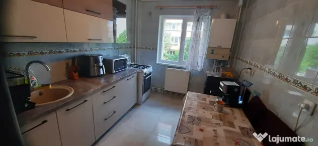 Apartament 2 camere Racadau,decomandat,etajul 1,127000 Euro