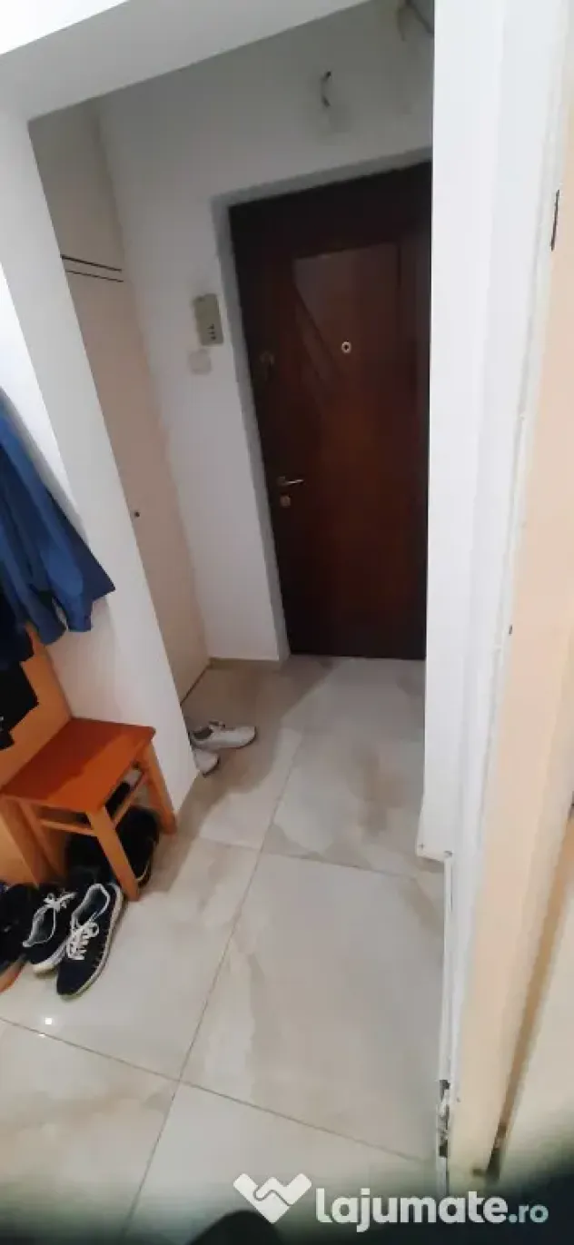 Apartament 2 camere Racadau,decomandat,etajul 1,127000 Euro