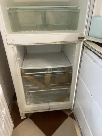 Vând combină frigorifică ELECTROLUX