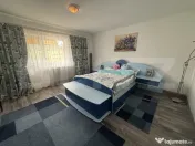 Casa de vanzare, cu panouri fotovoltaice, si 10 ari de teren 