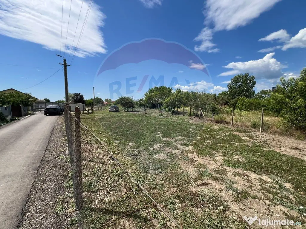 Teren 4,900mp intravilan Bizighesti