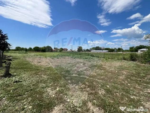 Teren 4,900mp intravilan Bizighesti