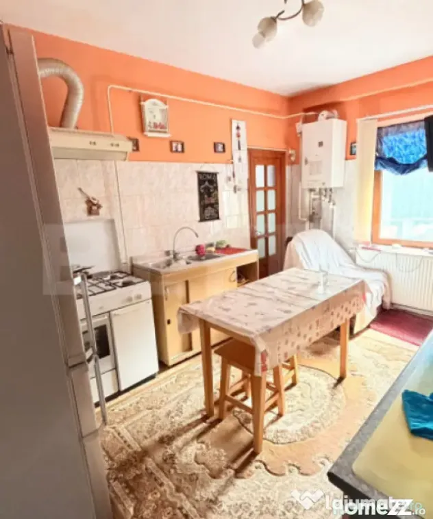 Casă cu teren generos de 800 mp, la stradă principală în - Galati (Galati)